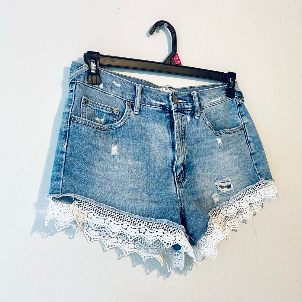 Free People Blue Jean Shorts with Lace Trim‎ Size 28 - Picture 2 of 6